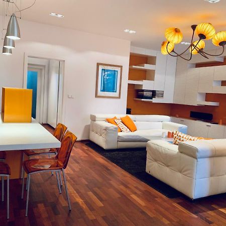 Luxury Apartment In The Center Of Praga Exterior foto