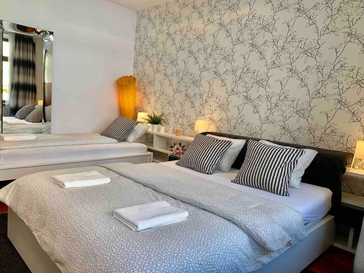 Luxury Apartment In The Center Of Praga Exterior foto