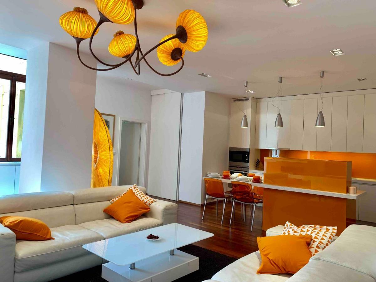 Luxury Apartment In The Center Of Praga Exterior foto