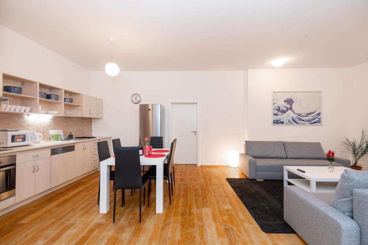 Luxury Apartment In The Center Of Praga Exterior foto