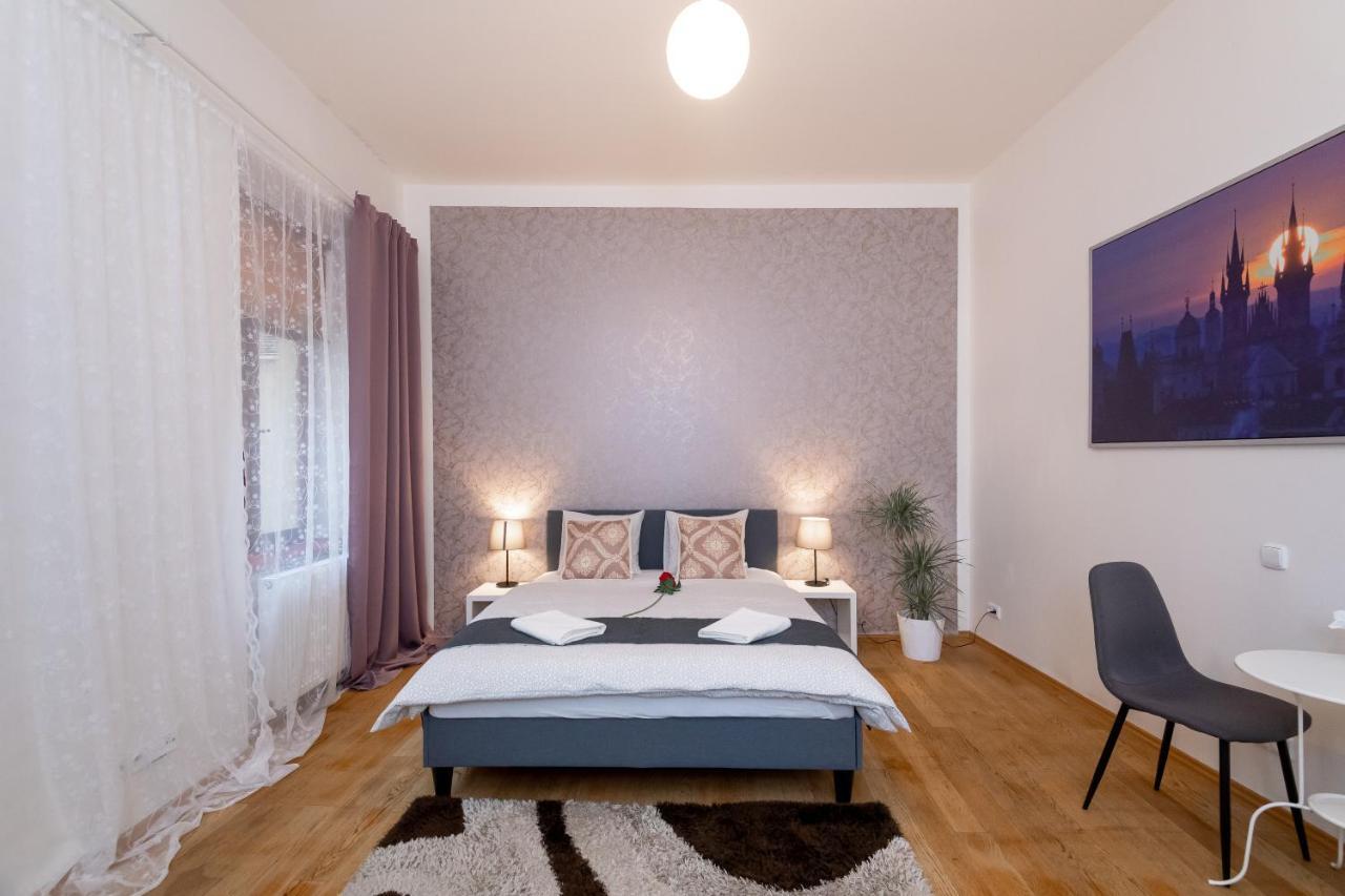 Luxury Apartment In The Center Of Praga Exterior foto