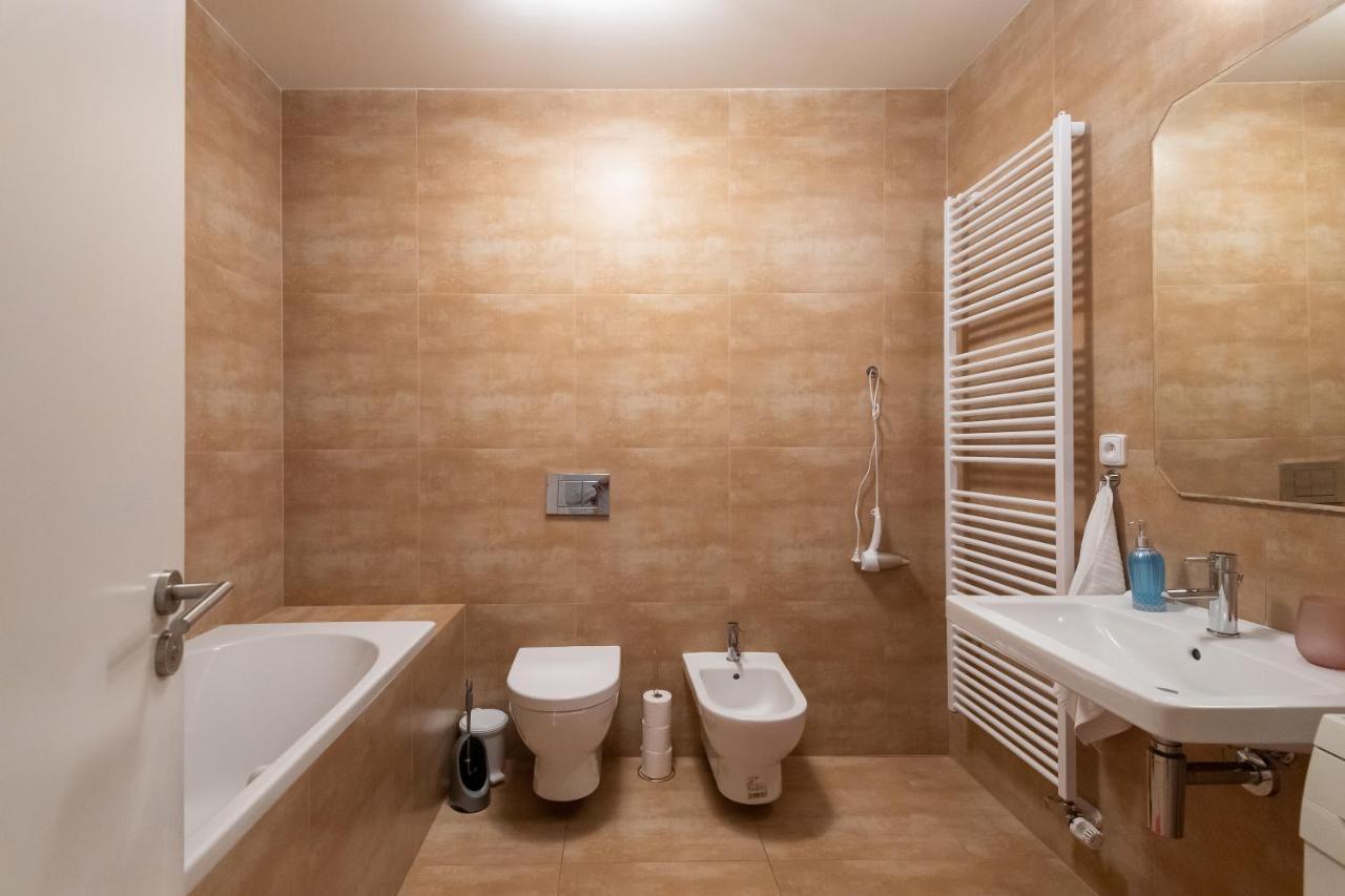 Luxury Apartment In The Center Of Praga Exterior foto