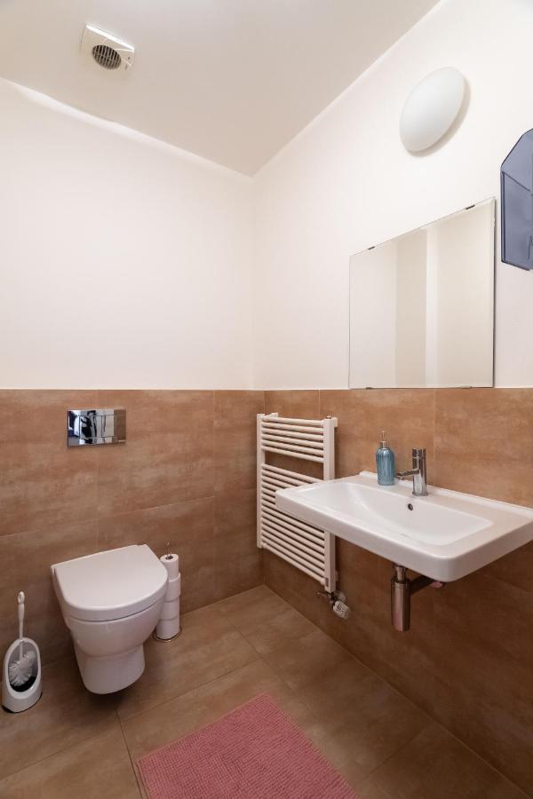 Luxury Apartment In The Center Of Praga Exterior foto